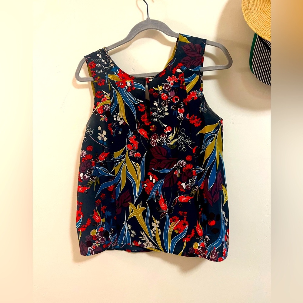 Gorgeous blouse that can be work year round